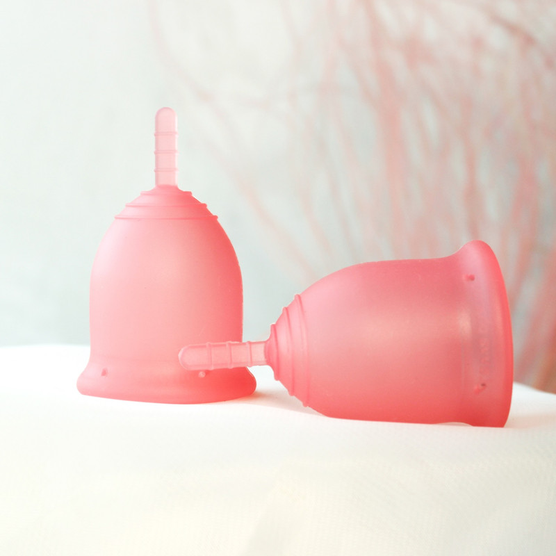 کاپ قاعدگی لیوا فارما مدل Plus سایز متوسط مجموعه 2 عددی