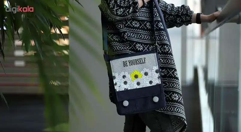 کیف دوشی زنانه گالری چی چاپ طرح خودت باش