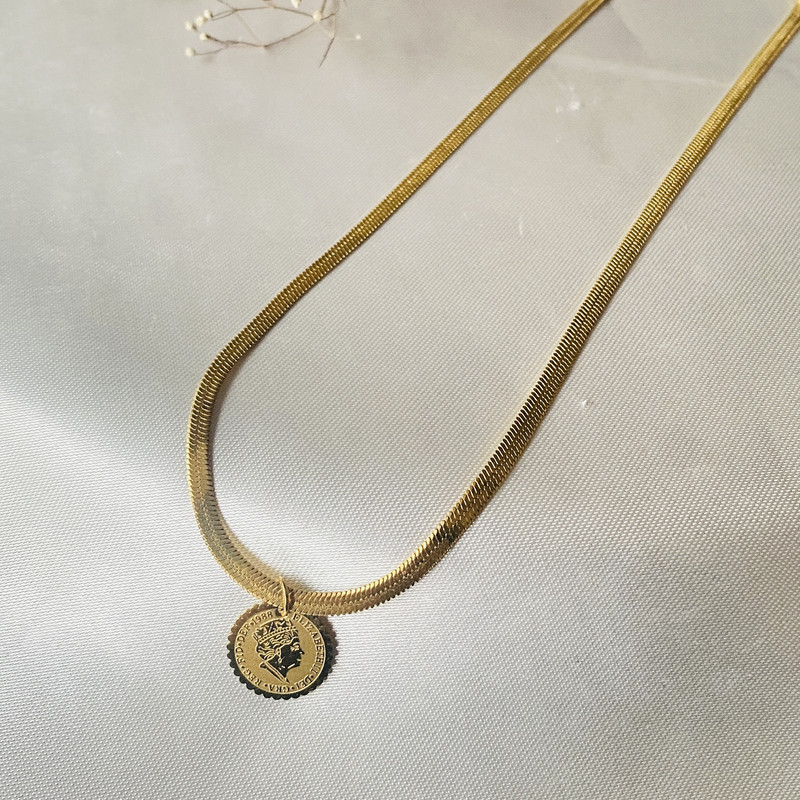 گردنبند زنانه استینلس استیل مدل سکه الیزابت ماری