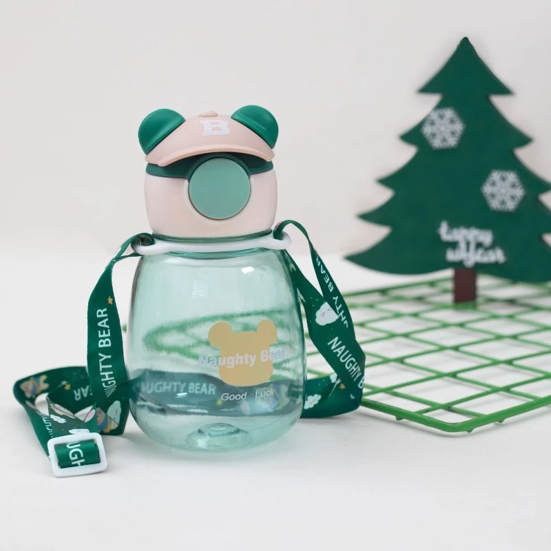 عکس شماره 3 : قمقمه کودک مدل نی دار شفاف طرح خرس کلاه دار ظرفیت 0.5 لیتر