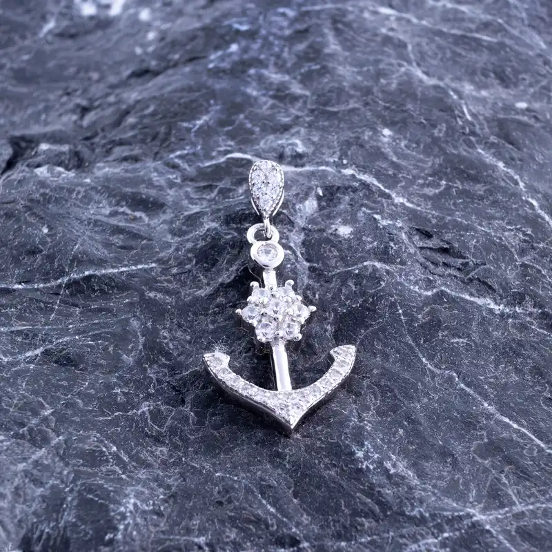 آویز گردنبند نقره زنانه مدل لنگر AMT_M090