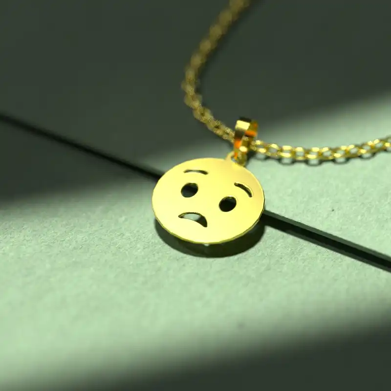 گردنبند طلا 18 عیار زنانه مدوپد مدل ایموجی کد C3-1-1092