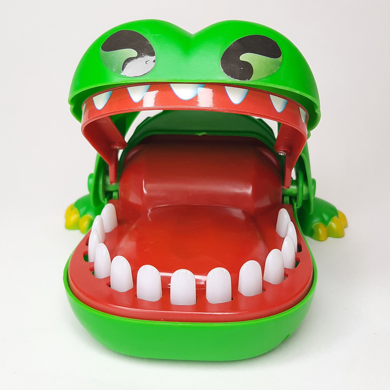 بازی آموزشی مدل تمساح دندان پزشک