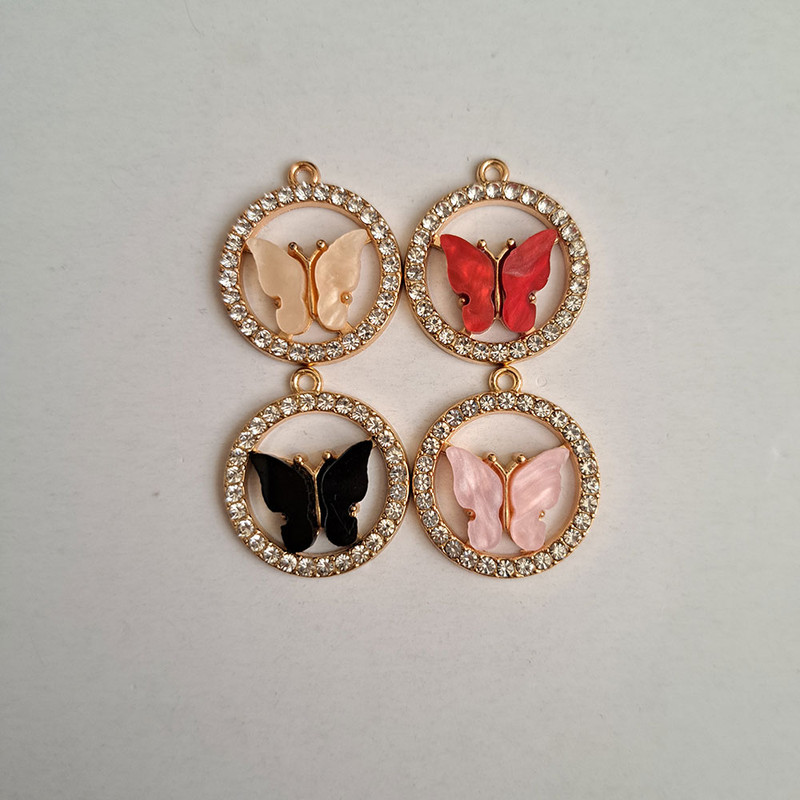 گردنبند دخترانه مدل پروانه نگینی