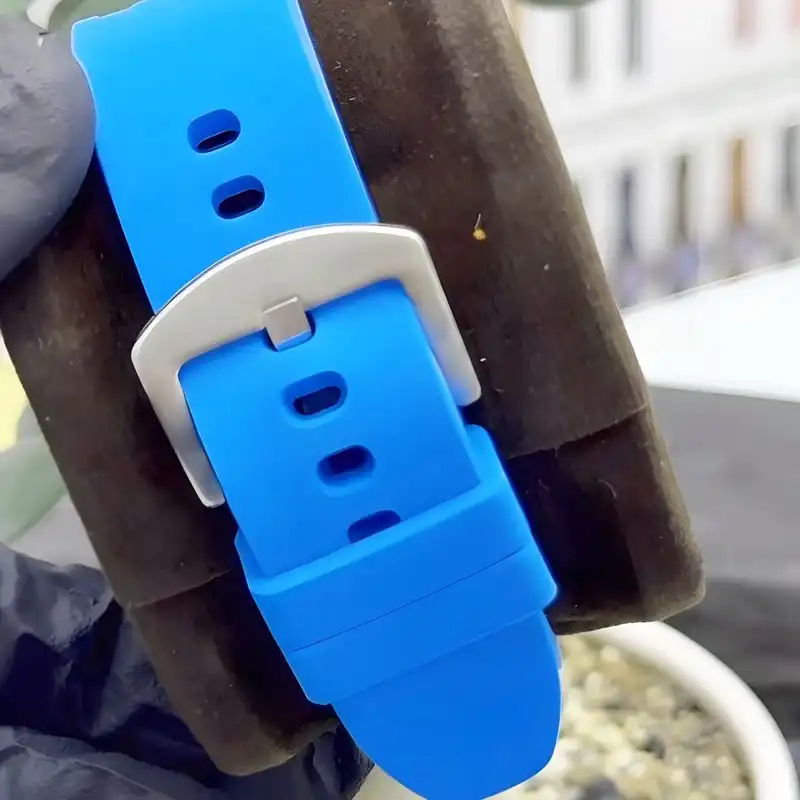 ساعت مچی عقربه ای مدل دو زمانه کرنومتردار بند سیلیکونی موتور پمپی کد 9