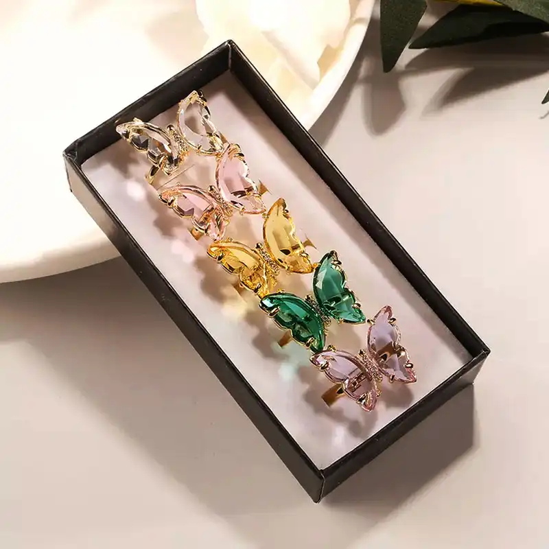 انگشتر زنانه مدل پروانه کریستالی کد 05