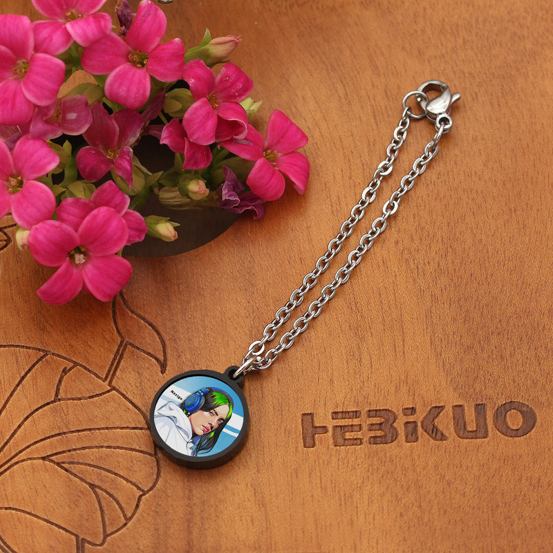 آویز ساعت زنانه ناکسیگو مدل شب تاب طرح بیلی آیلیش کد AW8737 آویز ساعت زنانه ناکسیگو مدل شب تاب طرح بیلی آیلیش کد AW8737