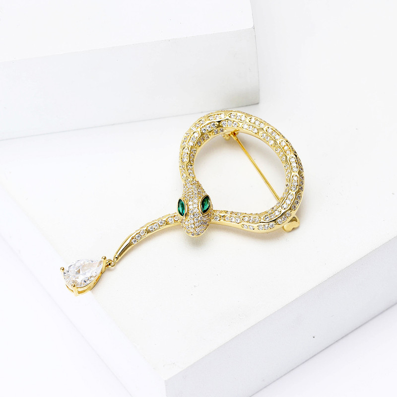 گل سینه زنانه مدل ماری کد G_Lnd_523