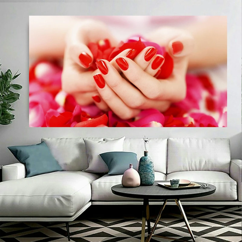 پوستر طرح آرایشگانه زنانه مدل کاشت ناخن و لاک کد AR30987