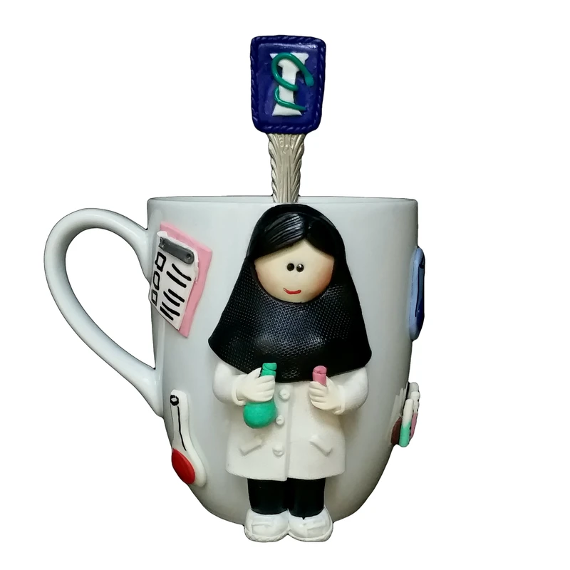 ماگ سدامیکی مدل پزشک داروساز کد 01113 به همراه قاشق