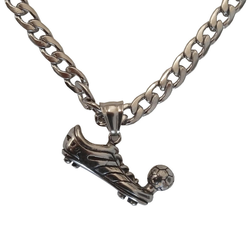 گردنبند مردانه مدل کفش فوتبال