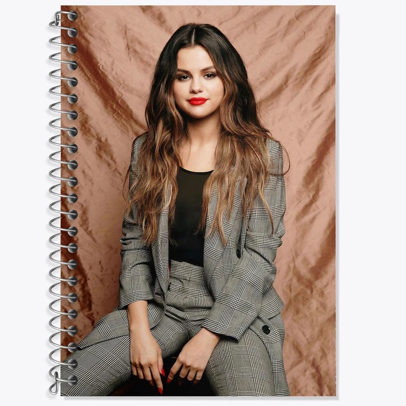 دفتر زبان 50 برگ خندالو مدل سه خط طرح سلنا گومز Selena Gomez کد 19200