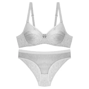 ست شورت و سوتین زنانه نوشه پوش مدل نخی فنردار ملانژ رنگ طوسی