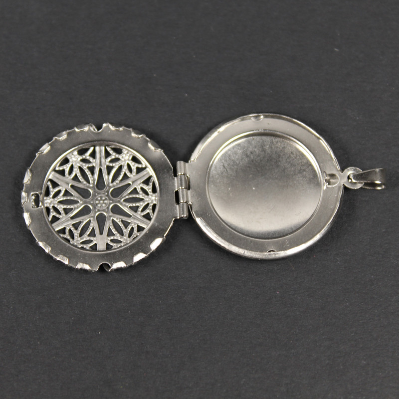 آویز گردنبند زنانه مدل لاکت قاب عکسی طرح گرد