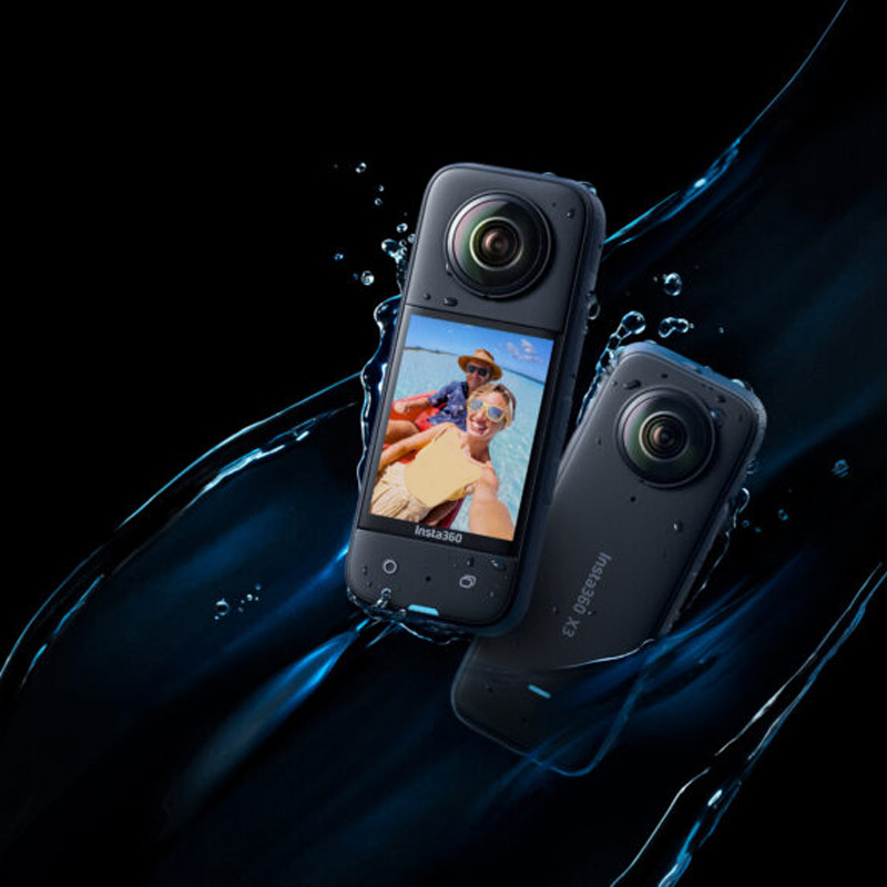دوربین فیلم برداری ورزشی اینستا 360 مدل  INSTA360 X3 به همراه لوازم جانبی