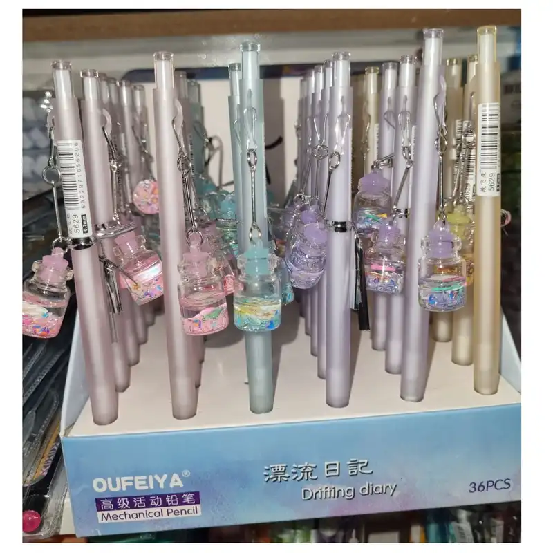 مداد نوکی 0.5 میلی متری مدل آویزدار طرح بطری آکواریومی