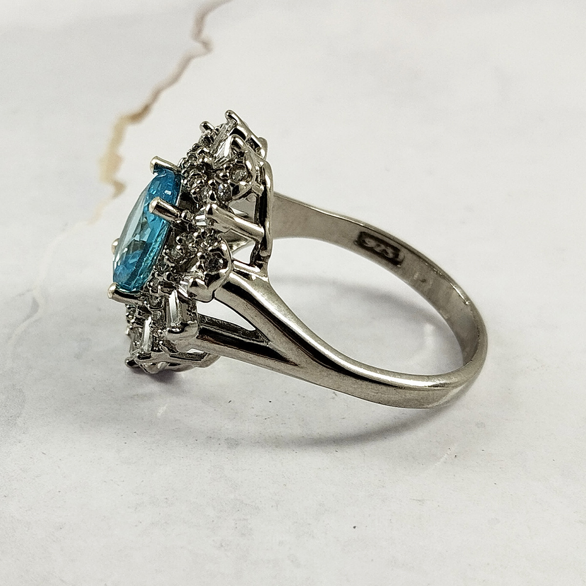 انگشتر نقره زنانه سلین کالا مدل توپاز کد 27 انگشتر نقره زنانه سلین کالا مدل توپاز کد 27