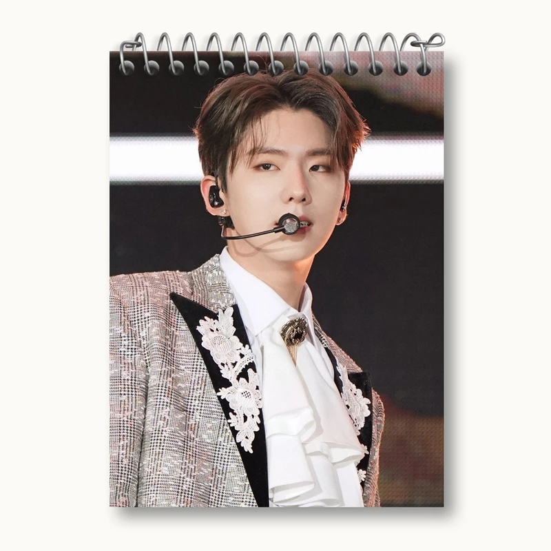 دفتر یادداشت 50 برگ خندالو مدل کیهیون گروه مانستا اکس MONSTA X کد 21156