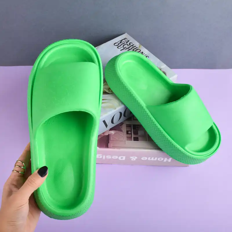 دمپایی زنانه پایون مدل لژ دار GRN.2857