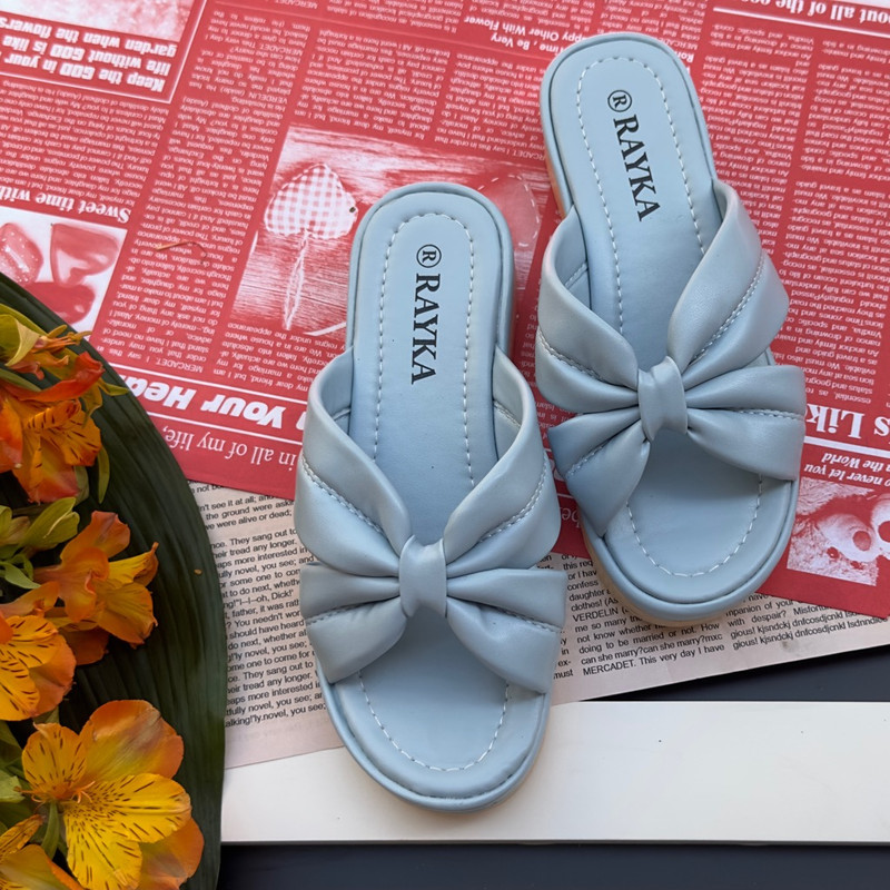 صندل زنانه رایکا طب مدل پریسا کد Bl