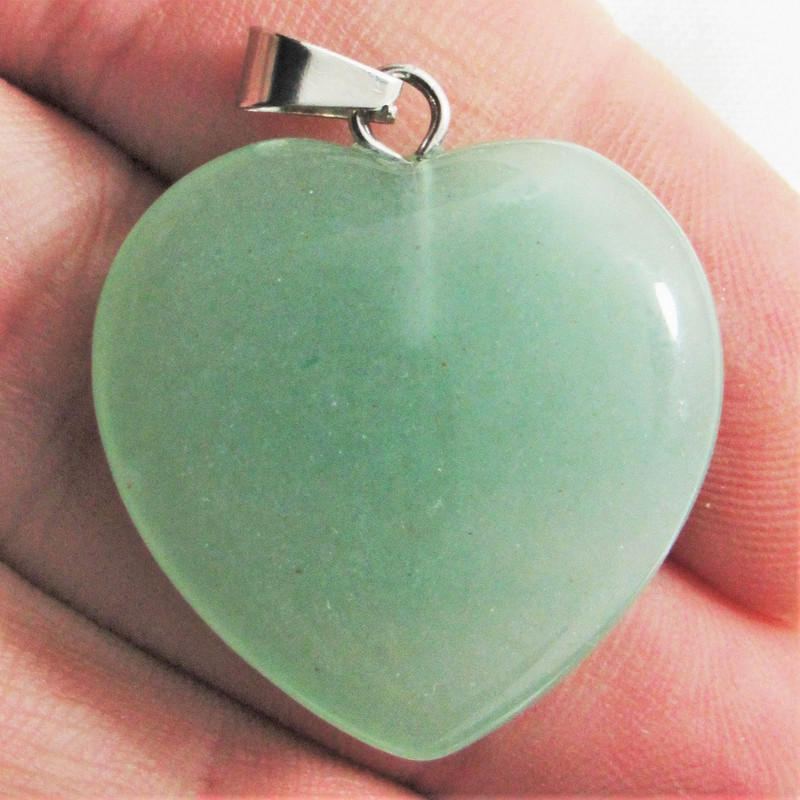 آویز گردنبند بچگانه مدل سنگ قلب اونتورین