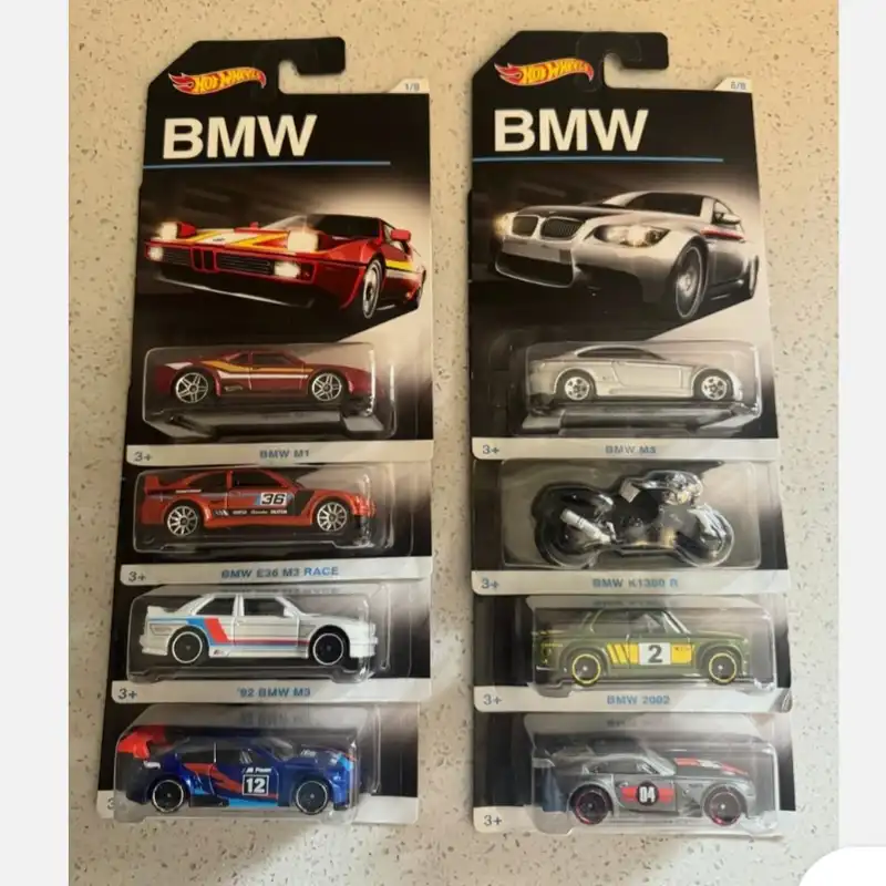 ماشین بازی هات ویلز مدل bmw series بسته 8 عددی