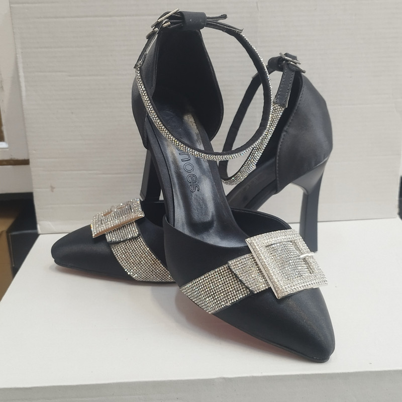 کفش زنانه مدل کمربندی