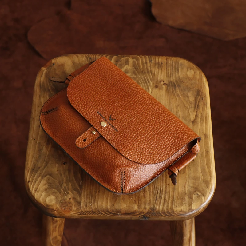 عکس شماره 4 : کیف دوشی زنانه چرم بارثاوا مدل 1261