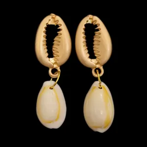 گوشواره میخی زنانه مدل صدف