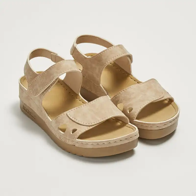 صندل زنانه ال سی وایکیکی مدل اناتومیک