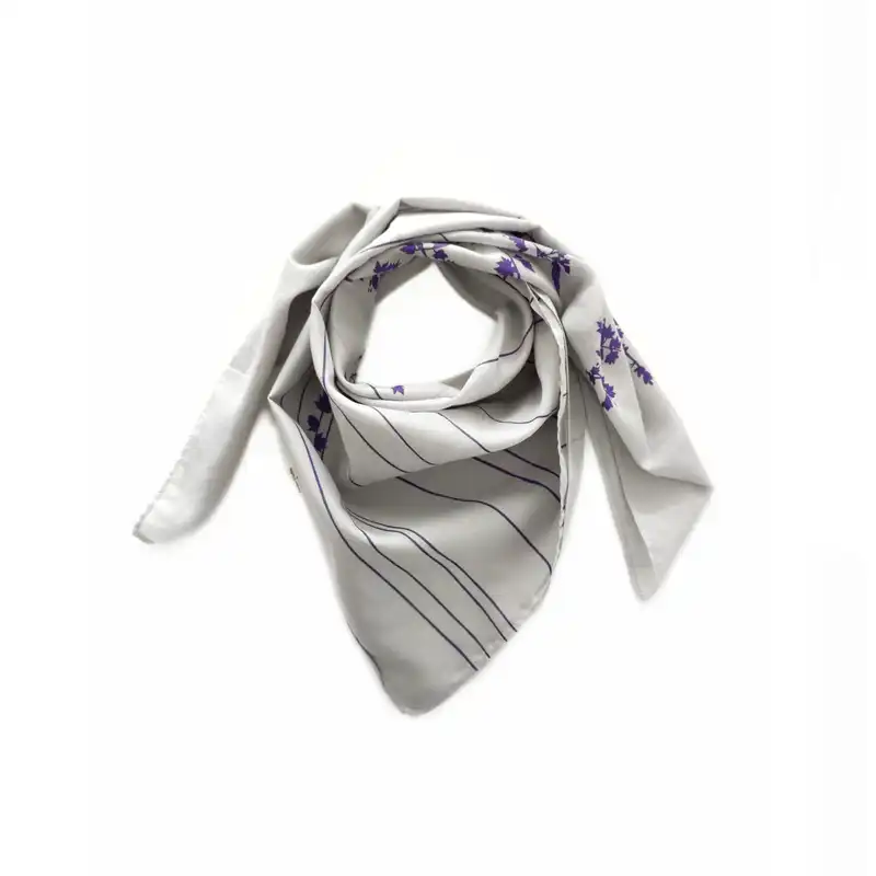 دستمال سر و گردن گدار مدل چنارستان طهران