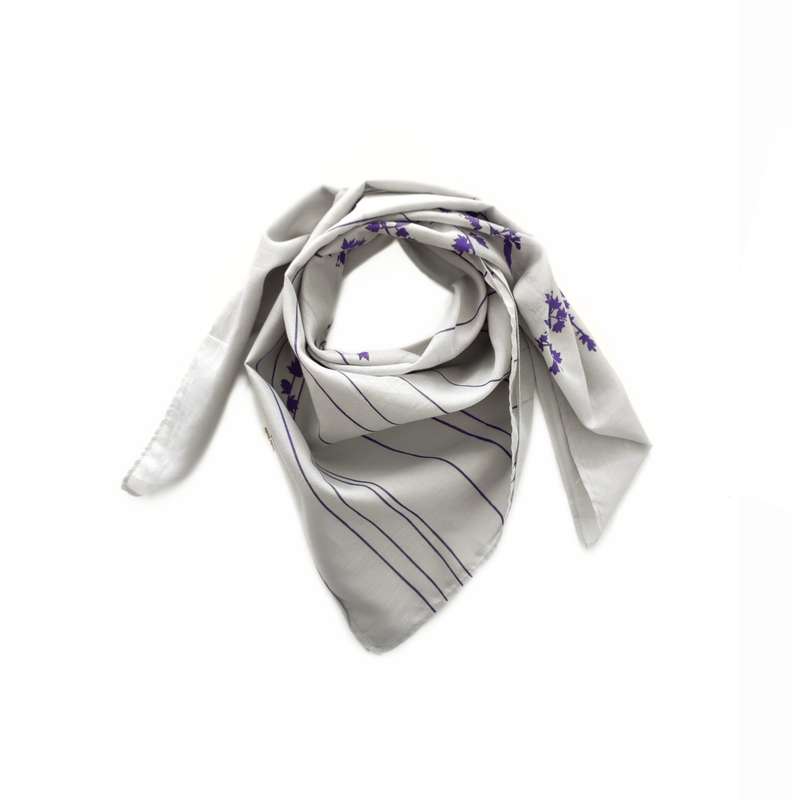 دستمال سر و گردن گدار مدل چنارستان طهران