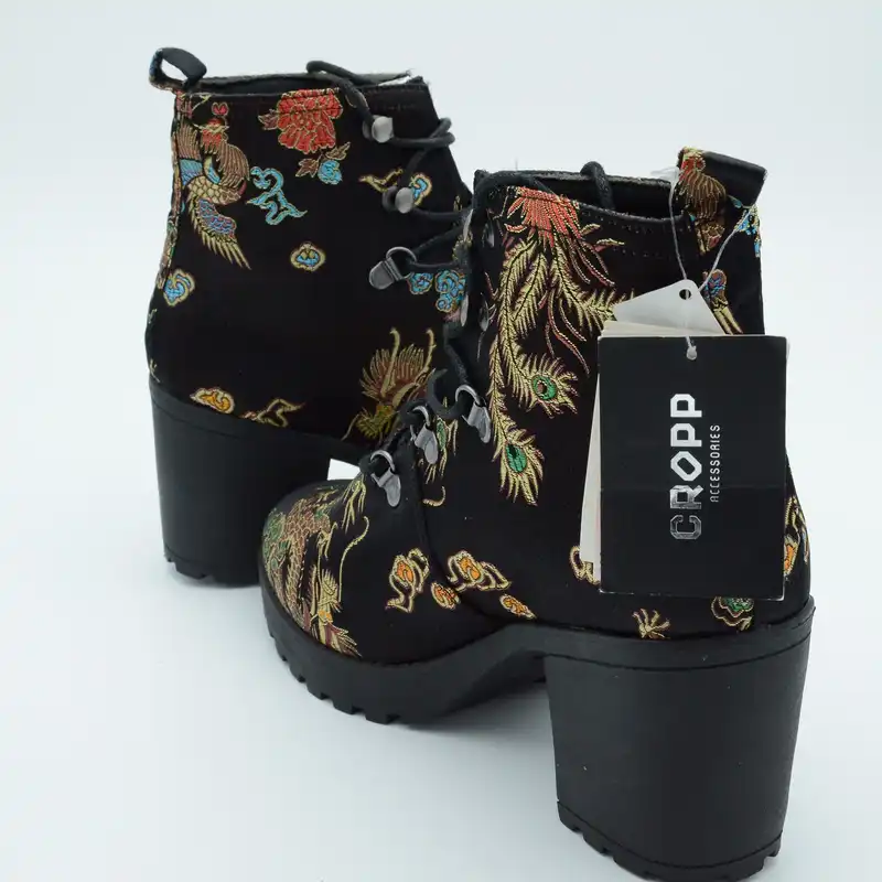 نیم بوت زنانه کراپ مدل sd436