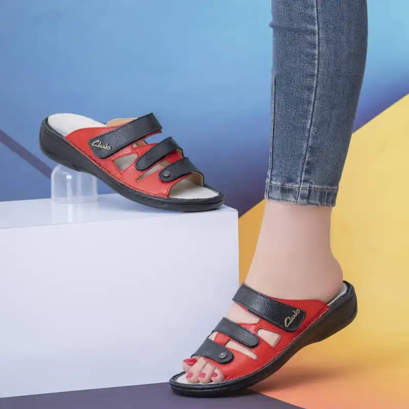 دمپایی زنانه مدل چرمی کف جیر