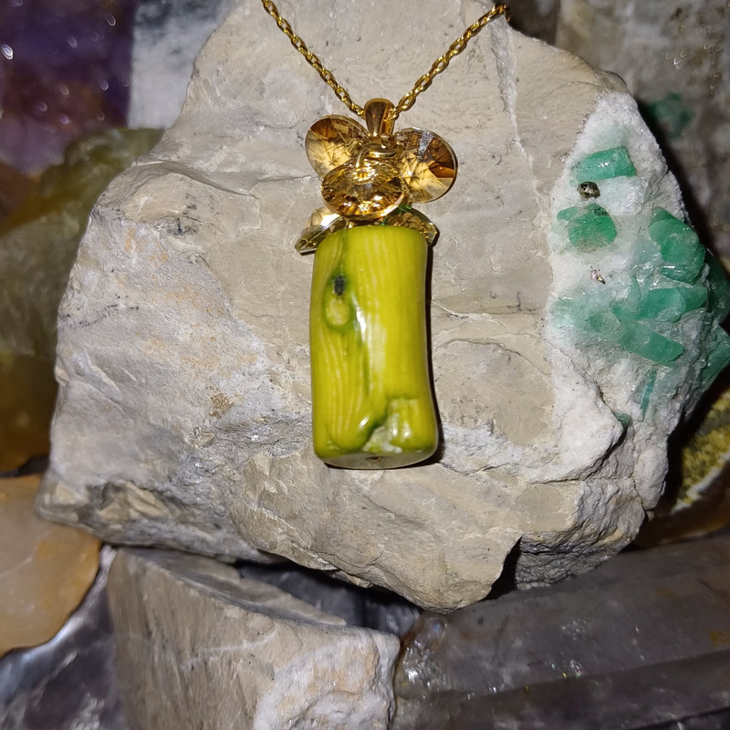 گردنبند دخترانه مدل سنگِ مرجان گردنبند دخترانه مدل سنگِ مرجان