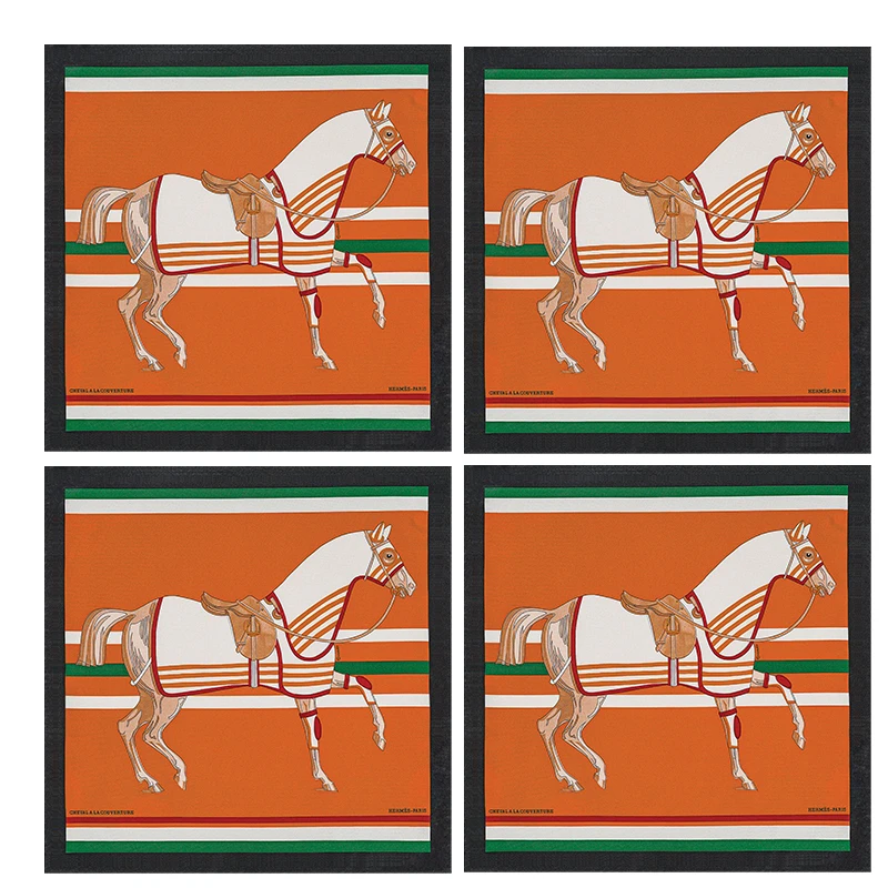 رومیزی مدل مخمل کد M0117 بسته 4 عددی