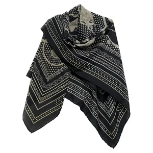 روسری زنانه مدل نخی جناقی دور دست دوز کد 01