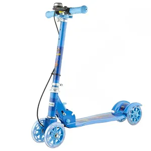 اسکوتر رجال مدل چهار چرخ آپشنال کد 120M ظرفیت وزنی 85 کیلوگرم