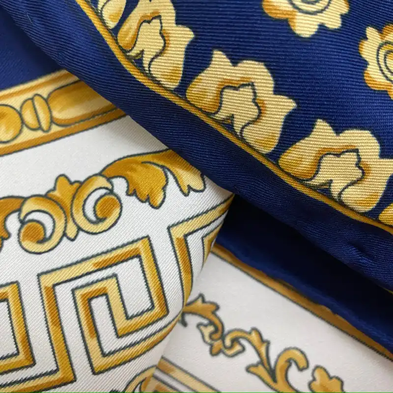 روسری زنانه مدل ابریشم توییل دست دوز مینی کد 012