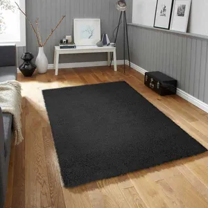 فرش ماشینی 160 شانه زمینه و حاشیه مشکی مدل فلوکاتی کد0012