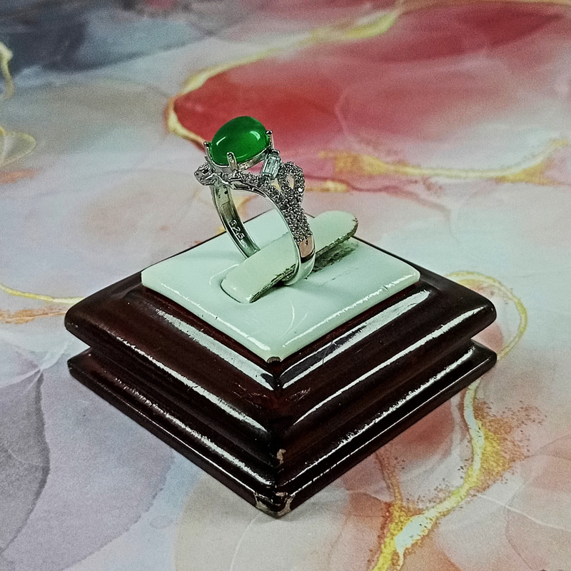 انگشتر نقره زنانه سلین کالا مدل عقیق یشم کد 114