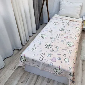 پتو مسافرتی مدل شب نما کارتونی سایز 185x145 سانتی متر