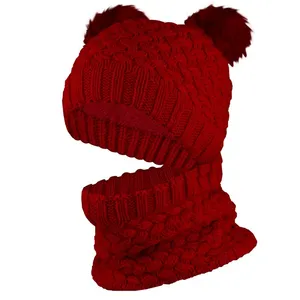 ست کلاه و شال گردن بافتنی بچگانه مدل دو پوم 09