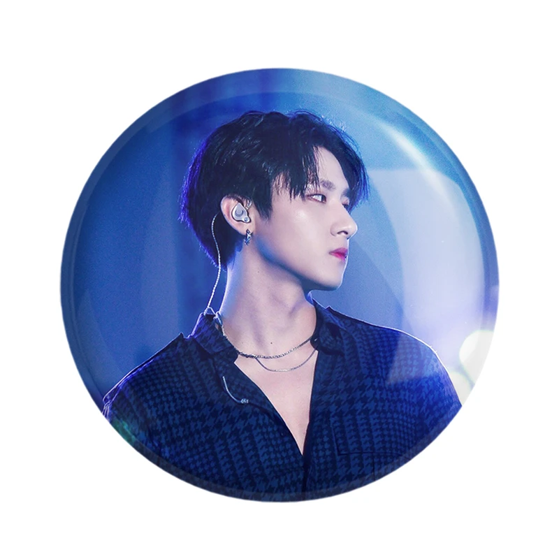 مگنت خندالو مدل آی ام گروه مانستا اکس MONSTA X  کد 21113