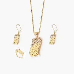 نیم ست طلا 18 عیار زنانه مدل کورال