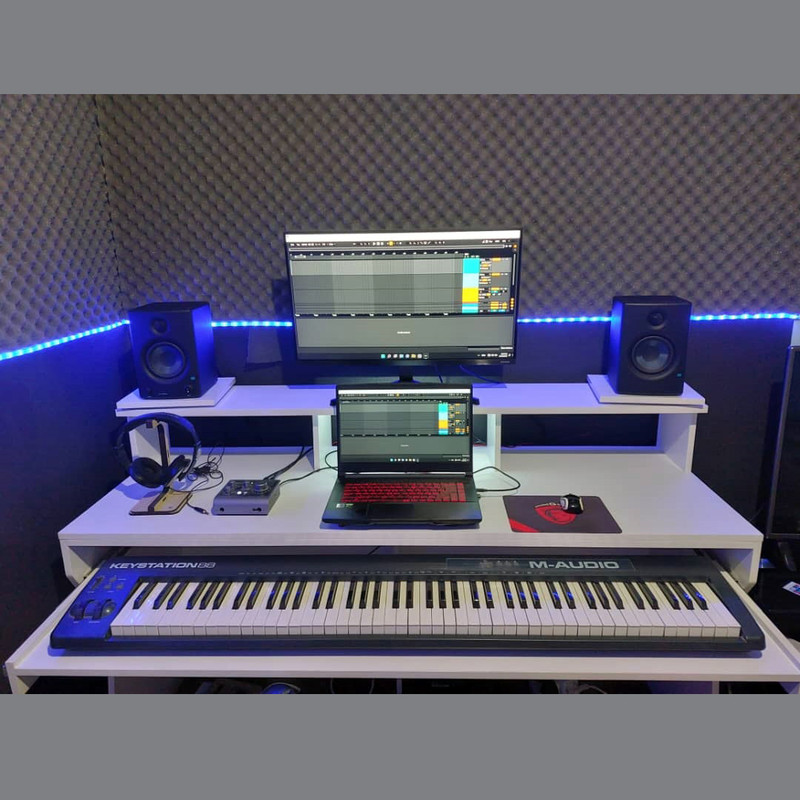 میز استودیو مدل DLF106M