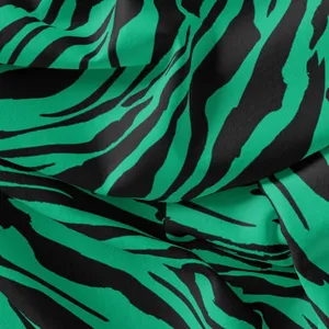 پارچه لباس مدل کرپ بوگاتی طرح ببری کد 9104L