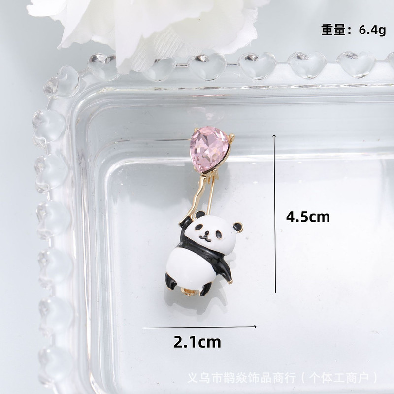 گل سینه زنانه مدل پاندا 87 گل سینه زنانه مدل پاندا 87