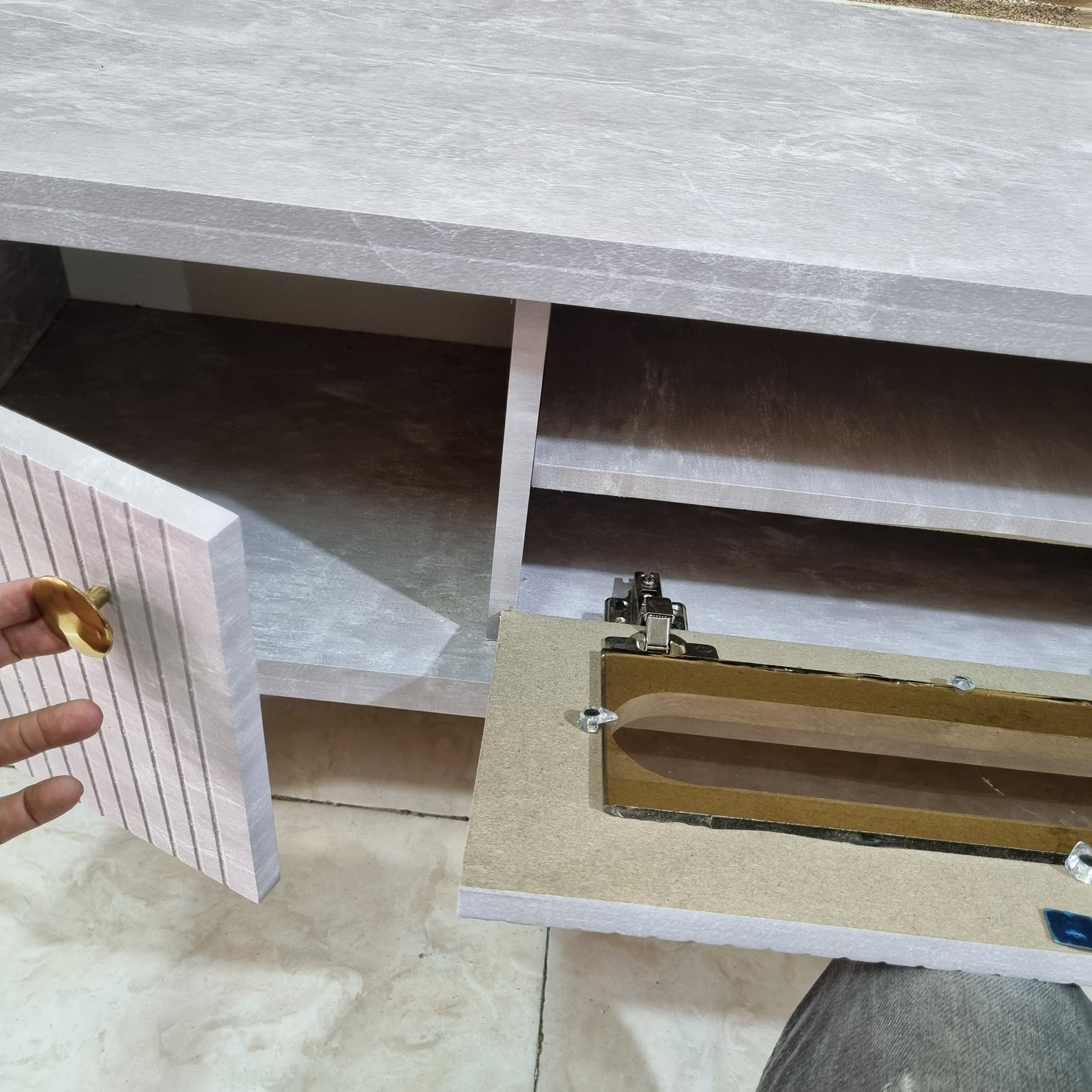 میز تلویزیون شبستان مدل 1030