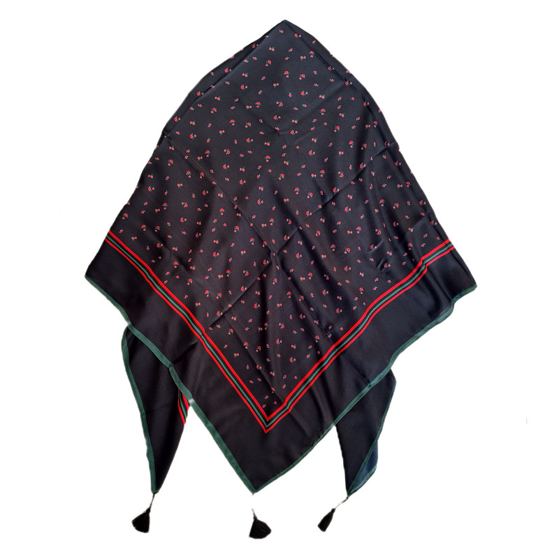 روسری زنانه مدل گل ریز m1